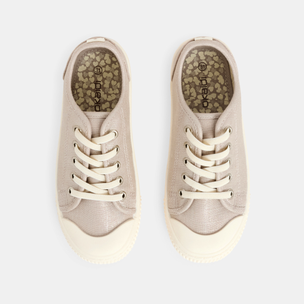 حذاء رياضي من القماش باللون الرمادي اللامع للفتيات